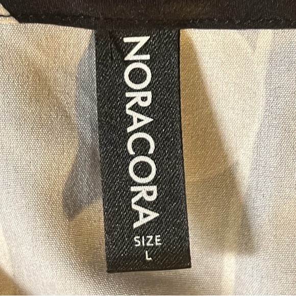 NoraCora, Circle & Line Print, Multi Color, V-Neck, Short Sleeve Top, Size L - Picture 6 of 8